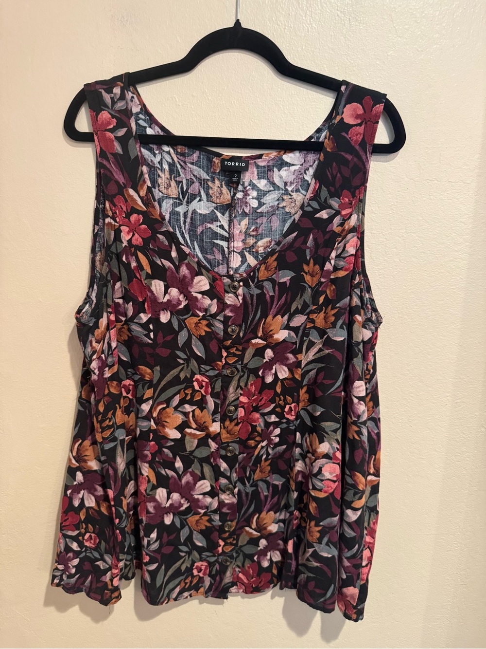 torrid Black Floral Button-Front V-Neck Tank